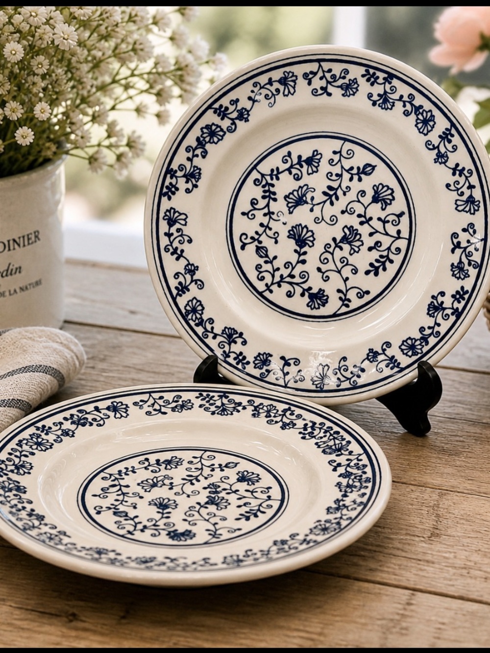 2 Homer Laughlin Sturbridge Pattern Plates. Floral 10” Blue/Cream Cottagecore